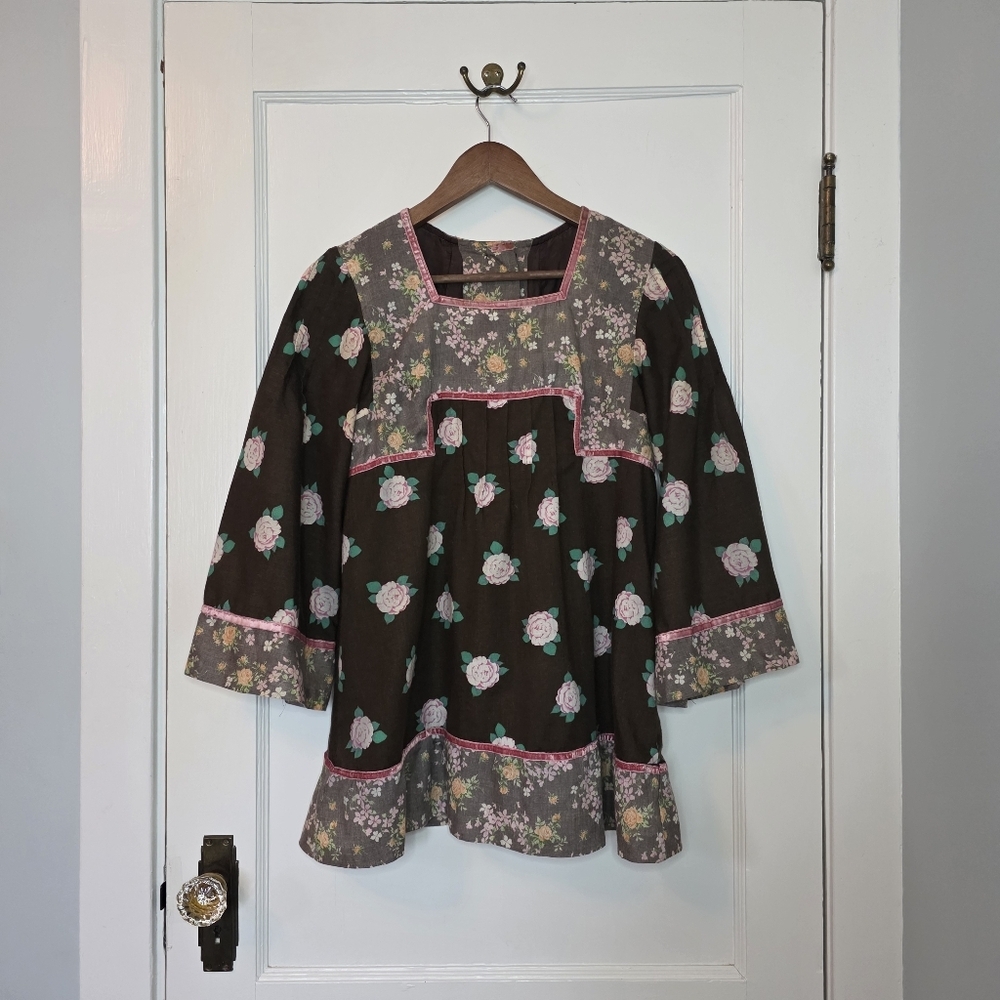 Canda International Floral Smock Top – Approximate Size S – Brown, Rose Pink